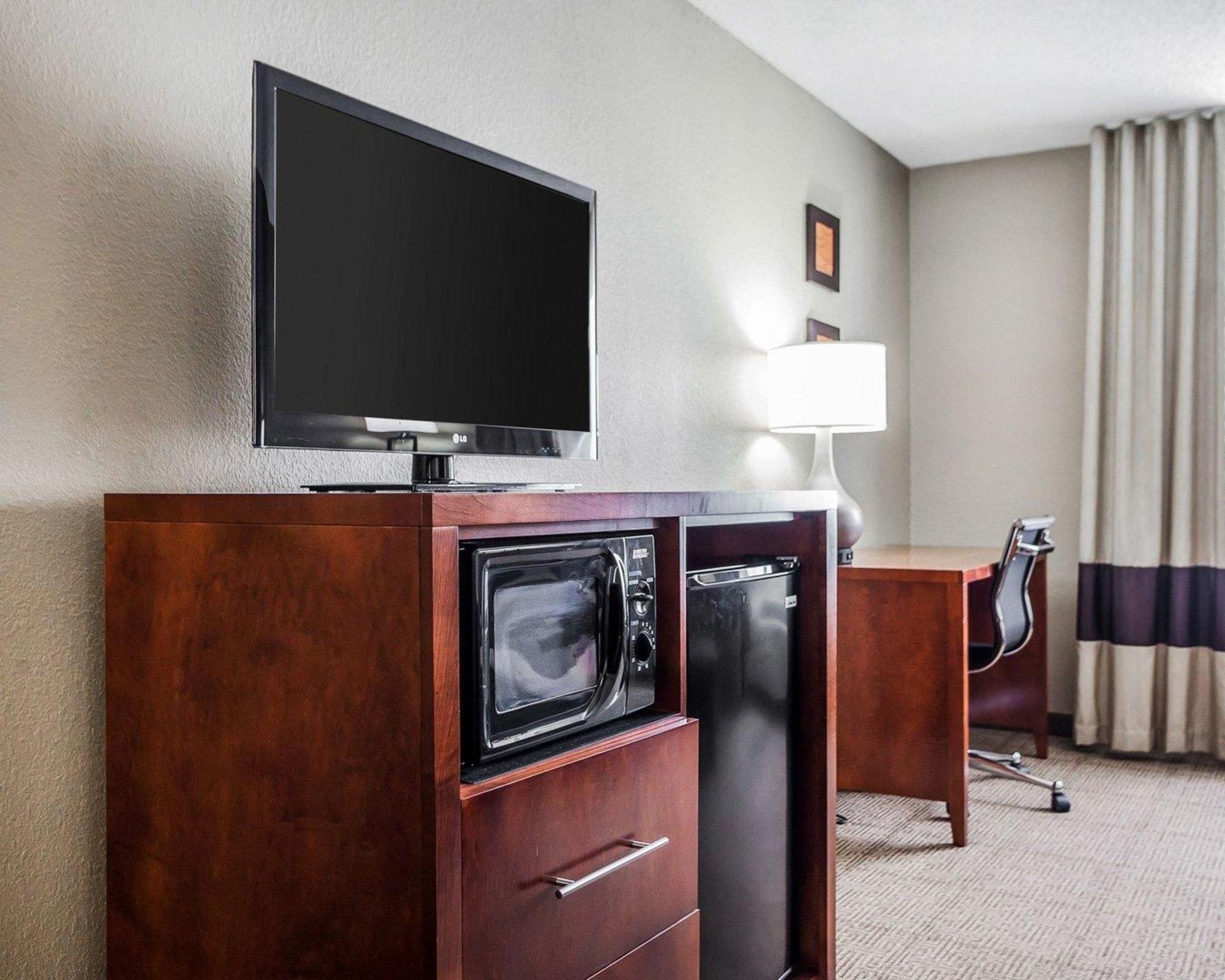 Comfort Inn & Suites Moberly Bagian luar foto