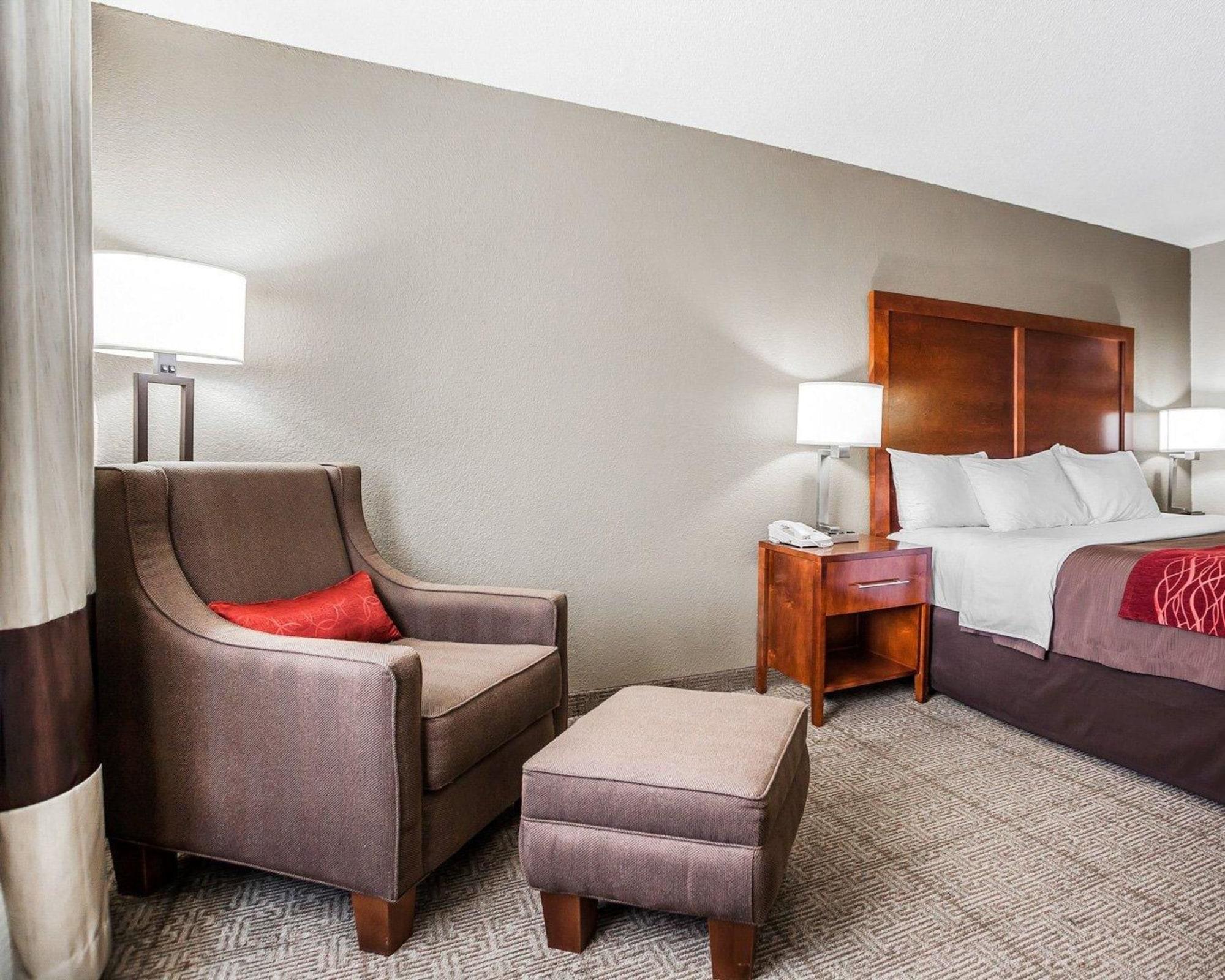Comfort Inn & Suites Moberly Bagian luar foto