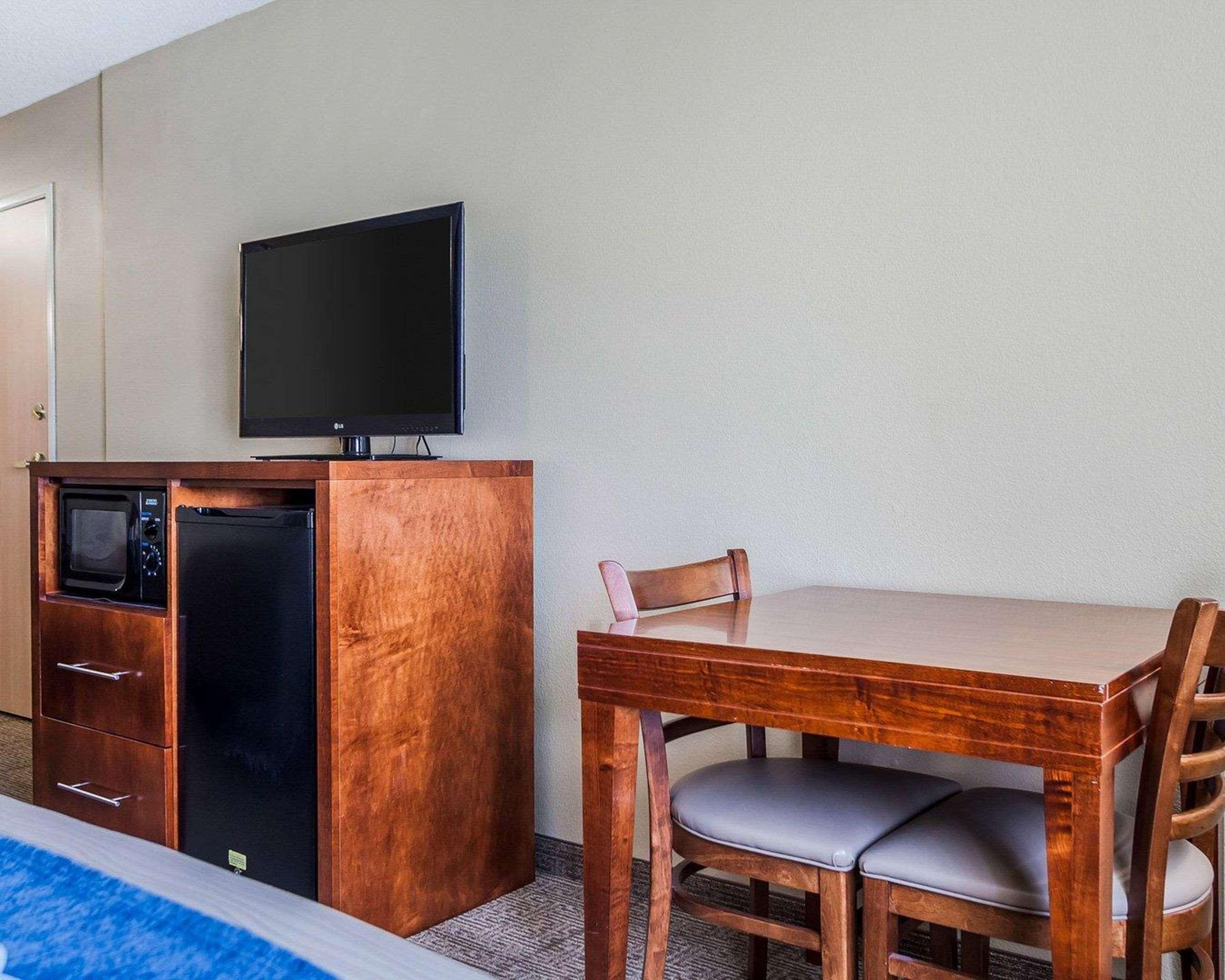 Comfort Inn & Suites Moberly Bagian luar foto