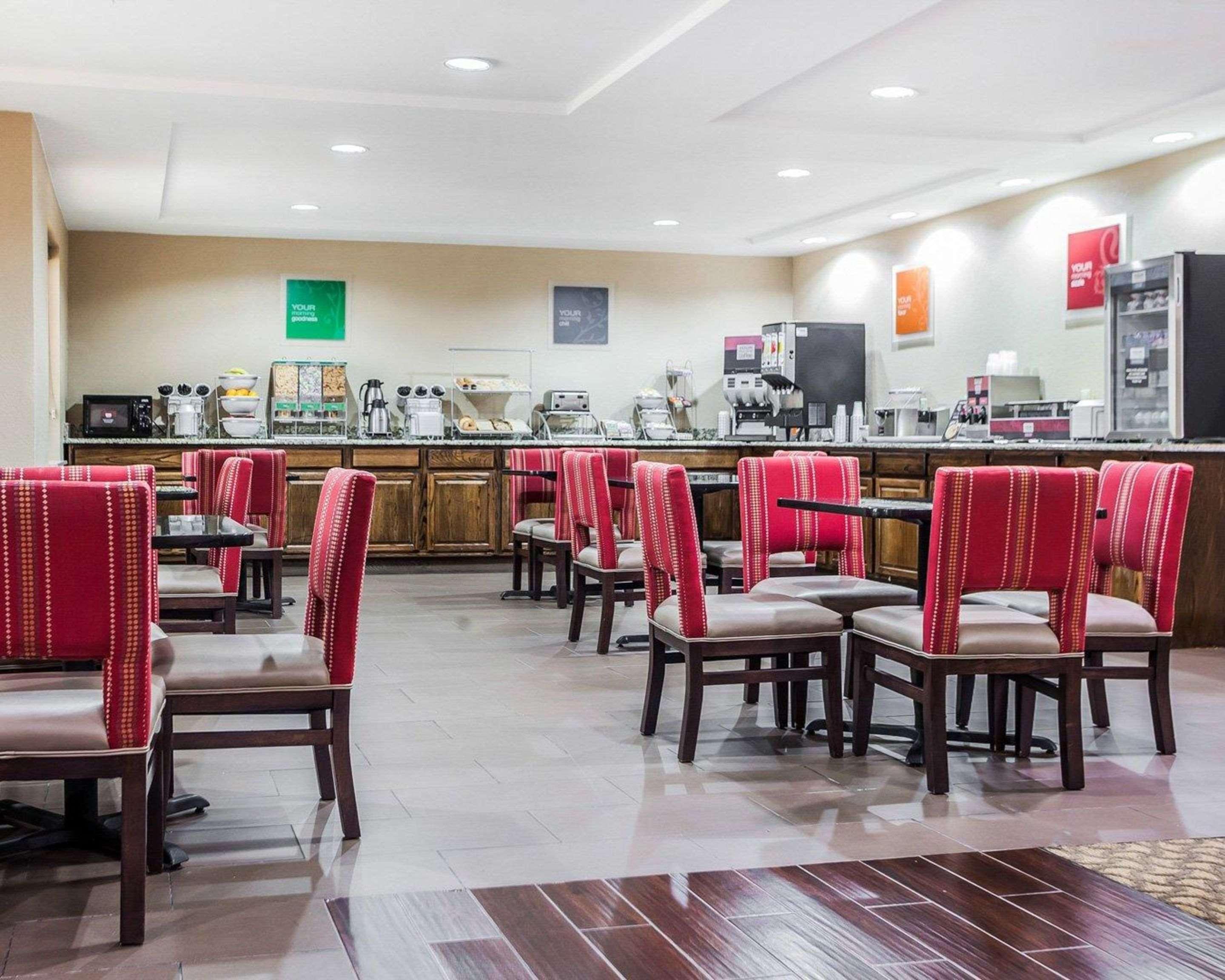 Comfort Inn & Suites Moberly Bagian luar foto